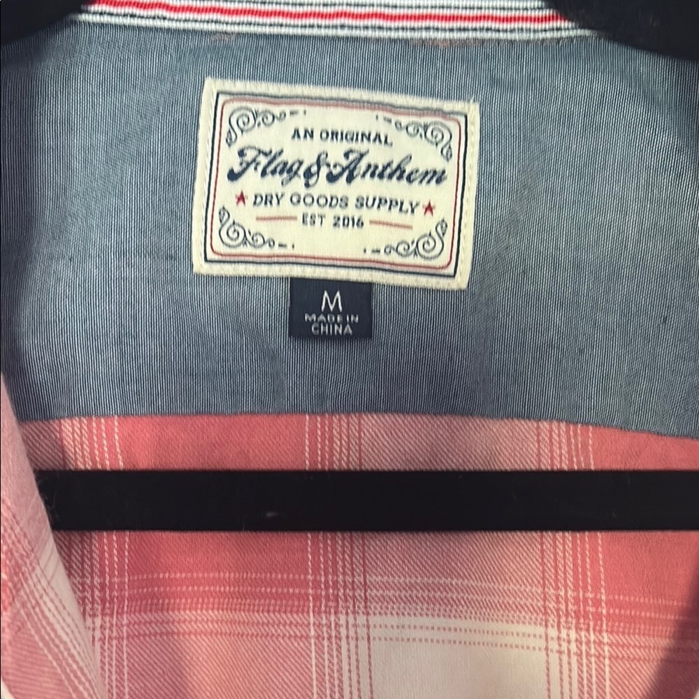 Flag & Anthem Men’s Medium Casual Button Down Shirt with a Buffalo Plaid Pattern - Picture 4 of 10